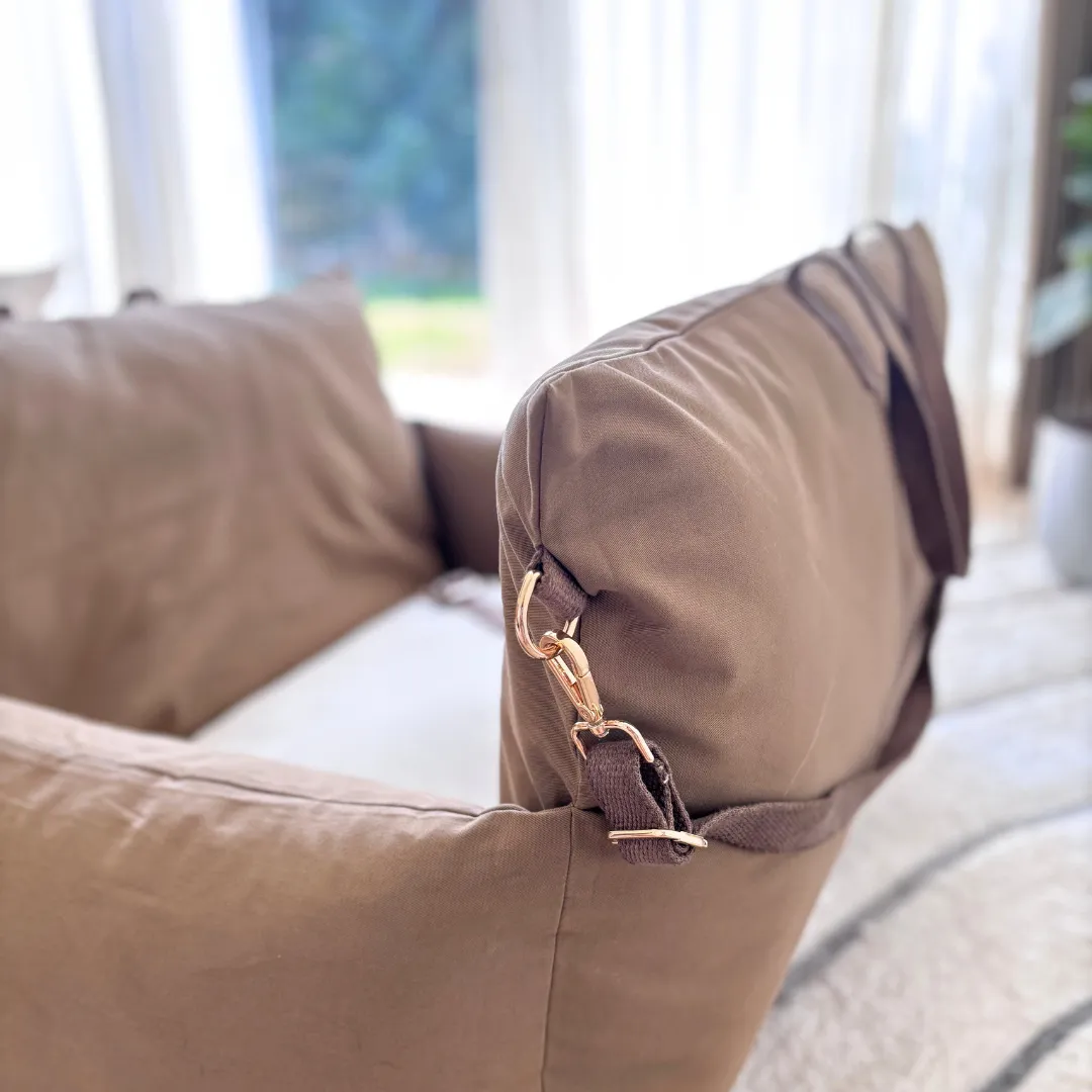 PoochMate Travel Bed for Medium Dogs : Beige & Coffee