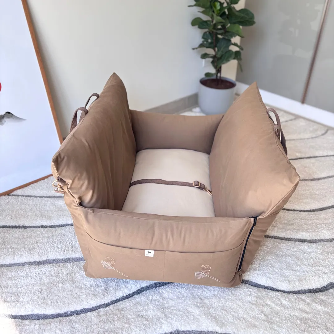 PoochMate Travel Bed for Medium Dogs : Beige & Coffee